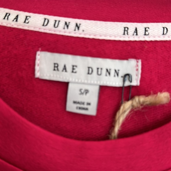 🚨LAST CHANCE🚨 Rae Dunn Red Choose Joy Sweatshirt Size S NWT - Picture 3 of 6